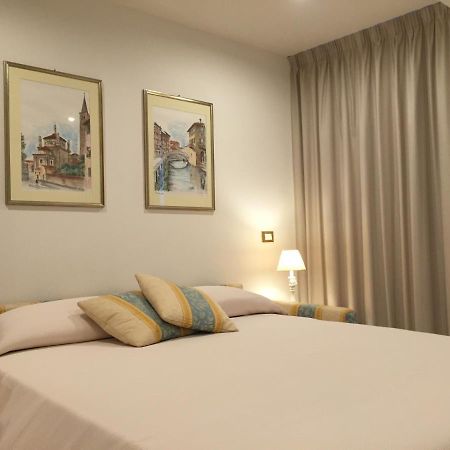 Genovese Villa Elena Appartamenti فاراتسي المظهر الخارجي الصورة