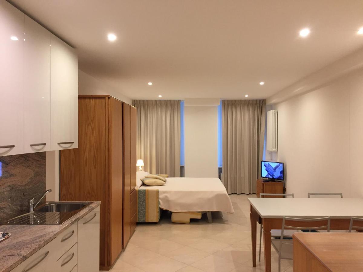 Genovese Villa Elena Appartamenti فاراتسي المظهر الخارجي الصورة